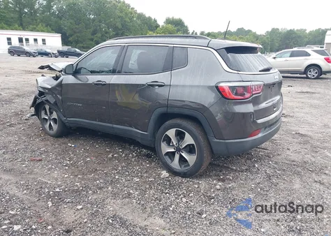 2017 Jeep Compass Latitude Fwd z USA, uszkodzony, nr VIN 3C4NJCBBXHT672732